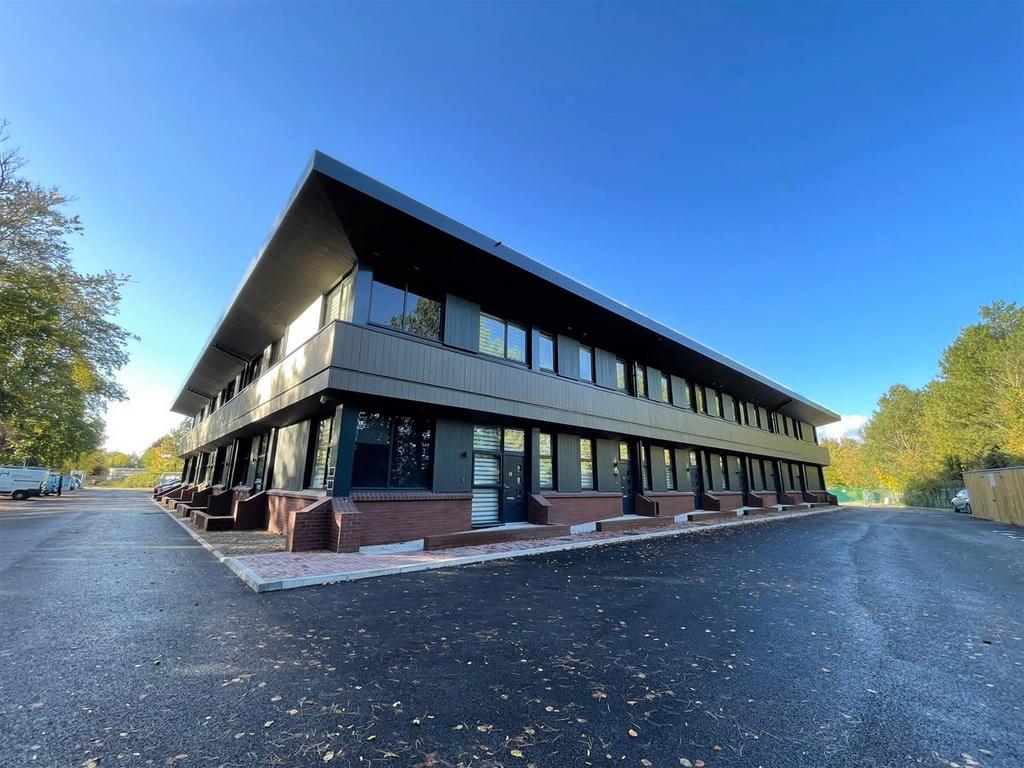 Springfield House, Ashwood Way RG23 2 bed apartment to rent £1,500