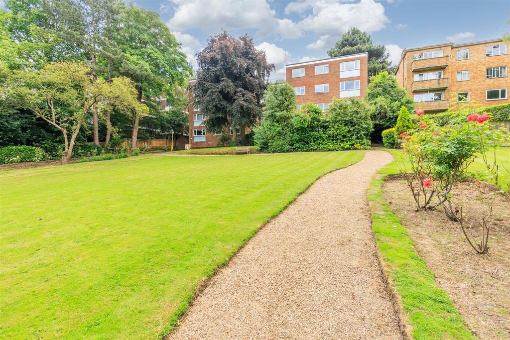 Communal garden 3.jpg
