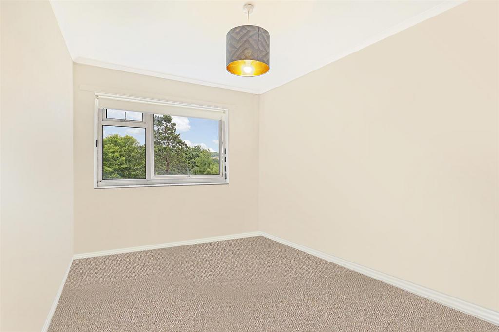 Bedroom 5.jpg