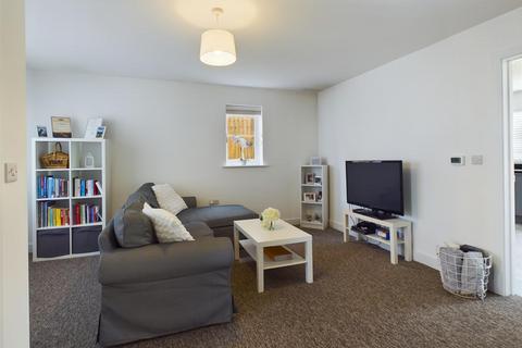 3 bedroom semi-detached house to rent, Sugar Beet Avenue, Allscott, Telford