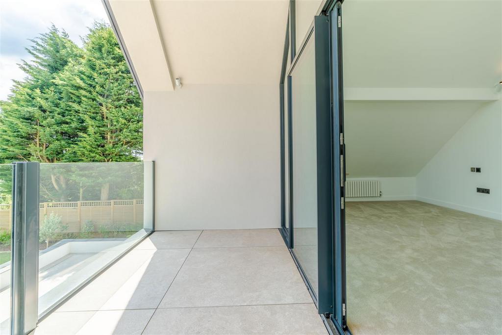 Principle Bedroom Viewing Terrace