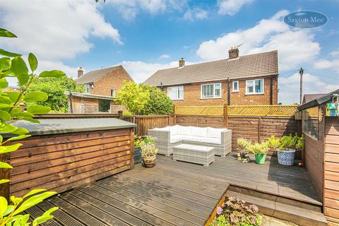 16 Barlow Road, Sheffield, S6 5HR