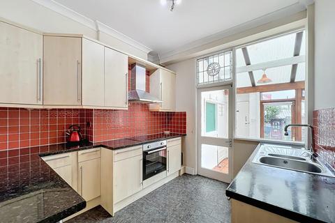 4 bedroom terraced house to rent, Pen-Y-Lan Terrace, Penylan, Cardiff