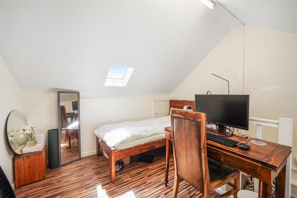 39 Greenford Road - o S34 Lm Cmi8 Kj MTbh PKv S.jpg