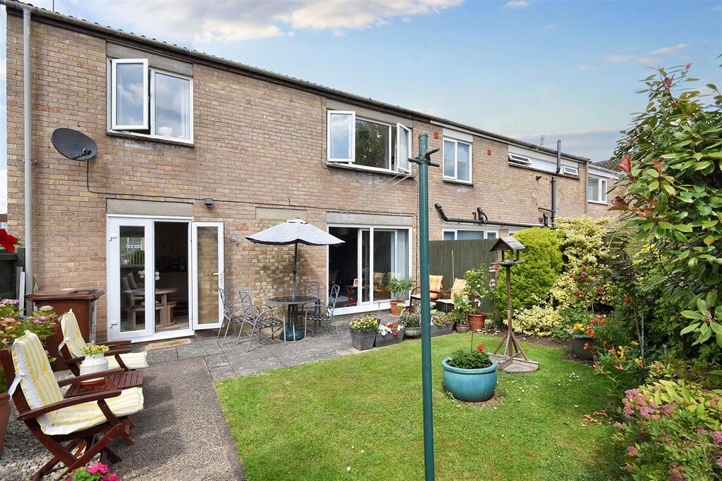 Staffa Walk, Corby NN17 2 bed semidetached house for sale £184,950