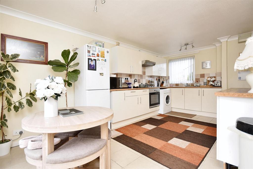 Staffa Walk, Corby NN17 2 bed semidetached house for sale £184,950