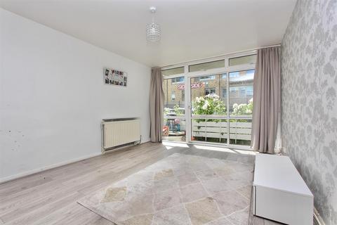 2 bedroom flat for sale, Arbor Court, London N16