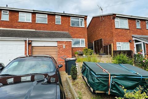 3 bedroom semi-detached house to rent, Lincoln Avenue, Nuneaton
