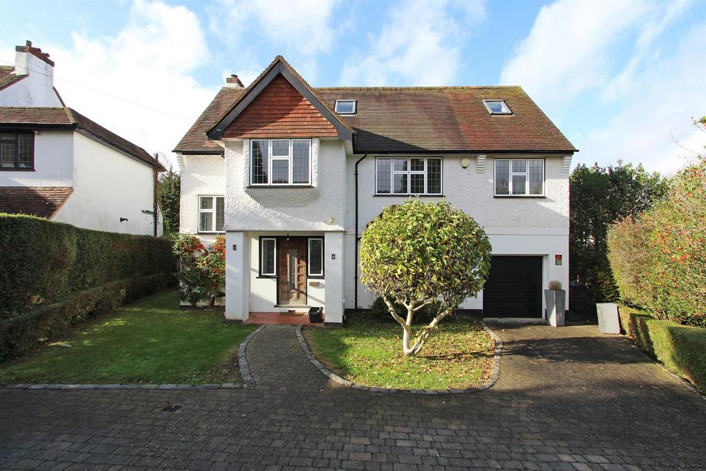 Chipstead 5 bed detached house to rent £3,995 pcm (£922 pw)