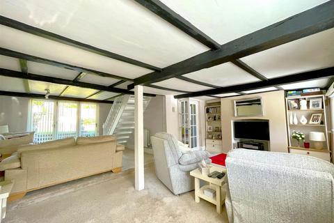 4 bedroom detached house for sale, Manor Road, Stretton, Oakham, LE15 7QZ