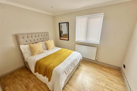 1 bedroom apartment for sale, Trawler Road, Marina, Swansea