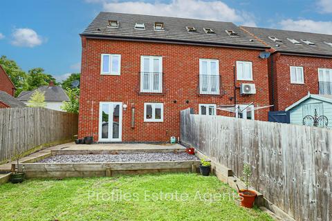 3 bedroom semi-detached house for sale, Holywell Fields, Hinckley