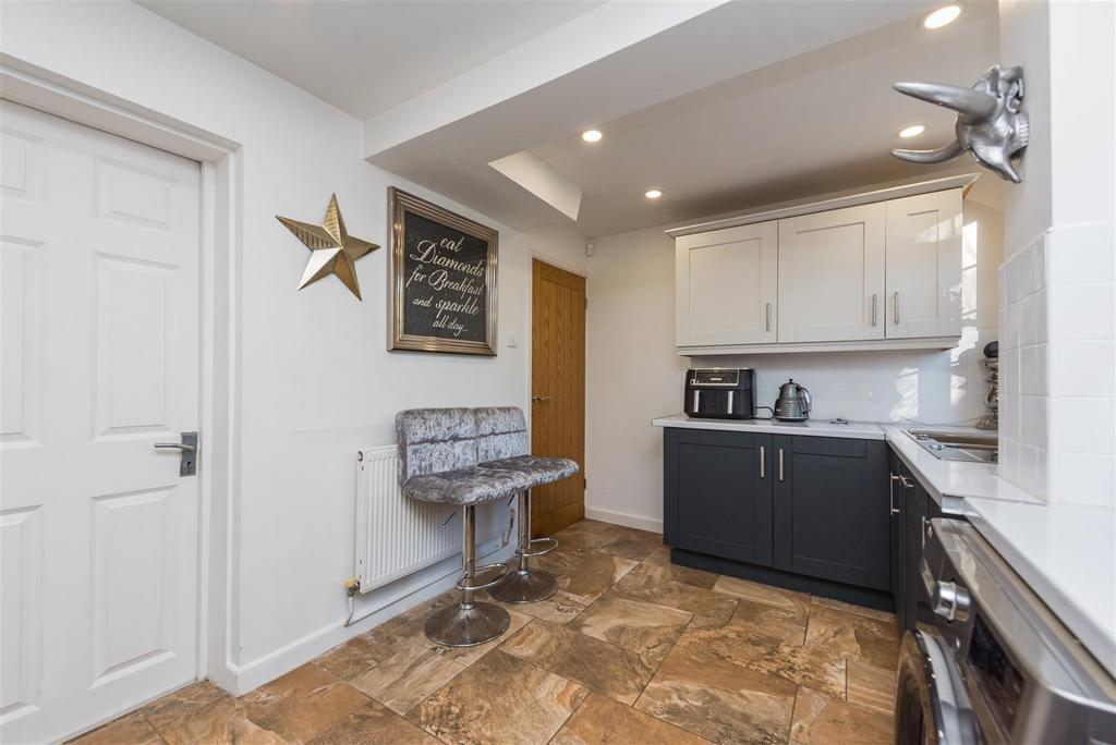 Kitchen..jpg