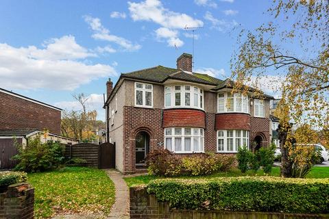 168 Kings Head Hill, London, E4 7NU