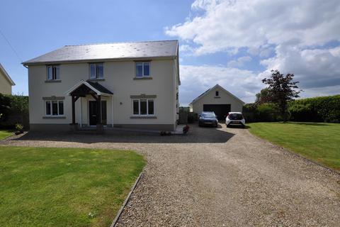 5 bedroom detached house for sale, Salem Road, St. Clears, Carmarthen