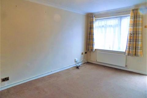 2 bedroom end of terrace house to rent, St Benedicts Close, Aldershot GU11