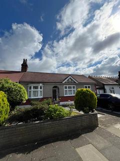 2 bedroom semi-detached bungalow for sale, Geariesville Gardens, Ilford