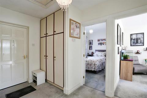 2 bedroom flat for sale, Morris Park, Hartford, Northwich