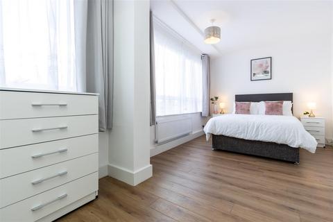 3 bedroom apartment to rent, Lords View, St John's Wood Road, St John's Wood