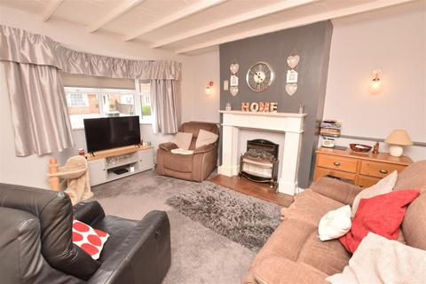 3 bedroom townhouse for sale, Seaton Grove, Grimsby DN32