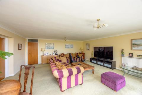 2 bedroom apartment for sale, Whinfell Court, Whirlow, Sheffield