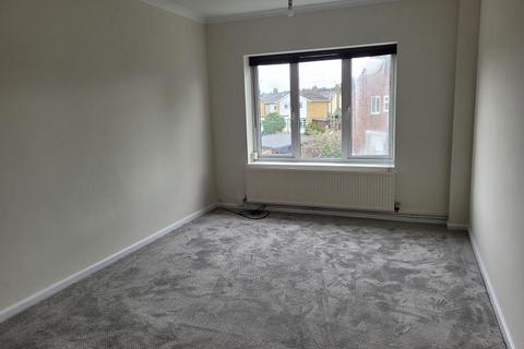 2 bedroom maisonette to rent, The Bourne, Ware