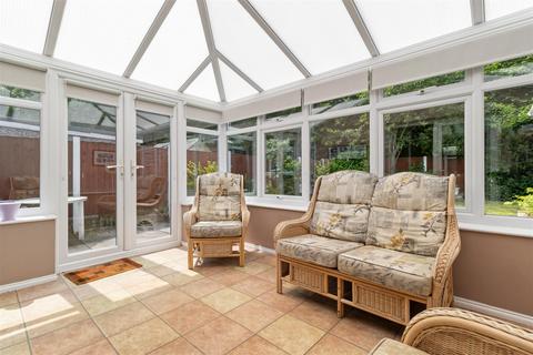 10 Mayfair Close, Great Sankey, Warrington, WA5 3PL