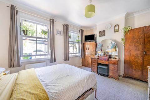57 Mellows Road, Wallington, SM6 8PS