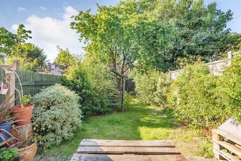57 Mellows Road, Wallington, SM6 8PS