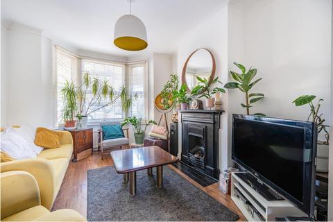 57 Mellows Road, Wallington, SM6 8PS