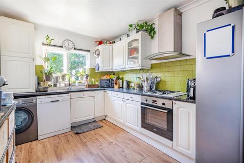 57 Mellows Road, Wallington, SM6 8PS