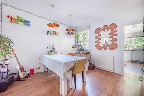 57 Mellows Road, Wallington, SM6 8PS