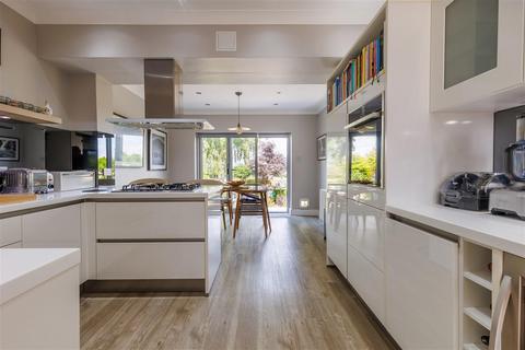 3 James Street, Epping, CM16 6RR
