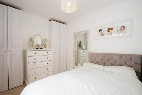 2 bedroom apartment for sale, Norfolk Square, Brighton