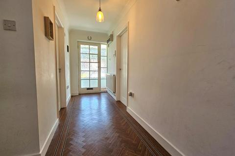 70 Beauchamp Road, Solihull, B91 2BU