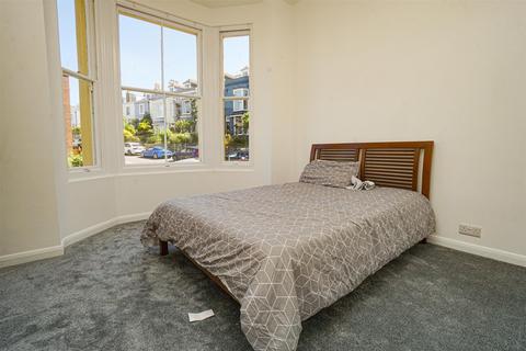 1 bedroom flat for sale, Castle Hill Passage, Hastings