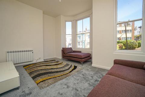 1 bedroom flat for sale, Castle Hill Passage, Hastings