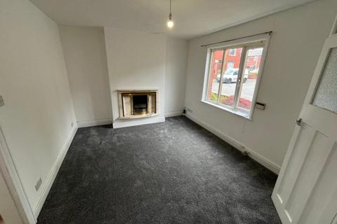 3 bedroom terraced house to rent, Gilbert Street, Ramsbottom, BL0 0PL