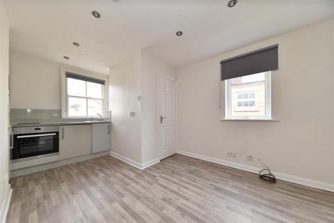 Studio to rent, Nightingale Road, Hitchin