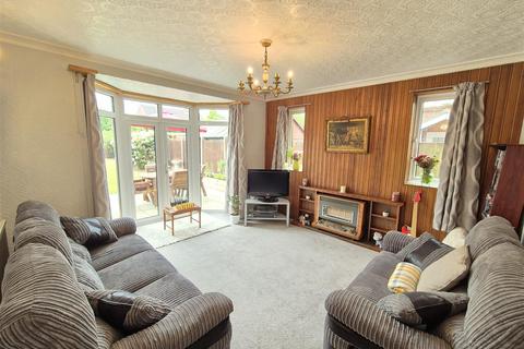 3 bedroom detached house for sale, Greenhill Road, Coalville LE67