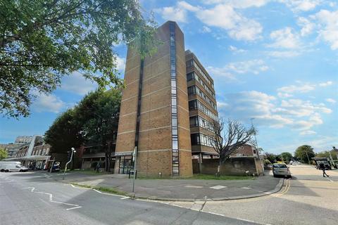 1 bedroom flat to rent, Strand Parade, Worthing BN12