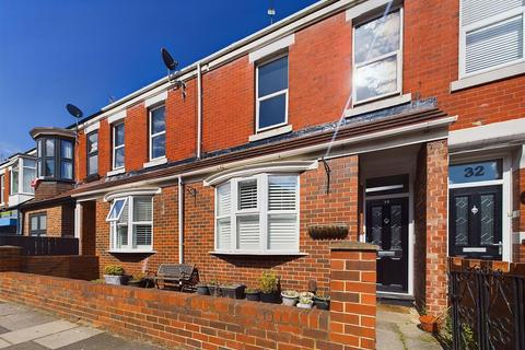 3 bedroom apartment for sale, Ilfracombe Gardens, Whitley Bay