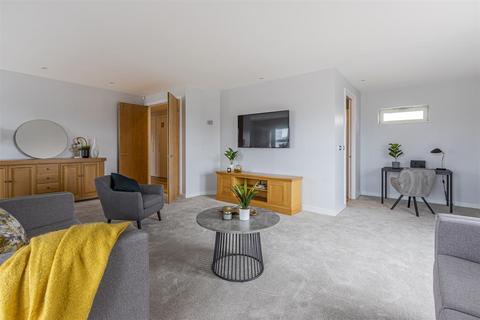 2 bedroom penthouse for sale, Greyfriars Road, Cardiff CF10