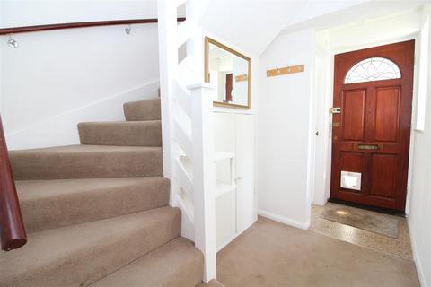 2 bedroom semi-detached house to rent, Twyford Road, Jersey Farm, St Albans, Hertfordshire