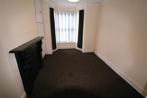 3 bedroom terraced house to rent, RAILWAY TERRACE