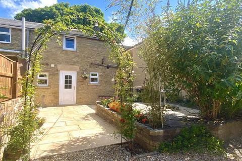 2 bedroom end of terrace house for sale, Church Hill, Crook