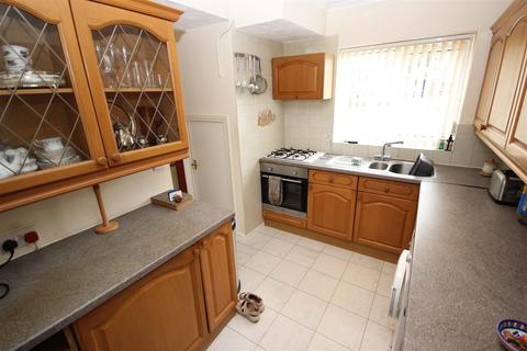 3 bedroom semi-detached house for sale, Kelwood Drive, Halesowen B63