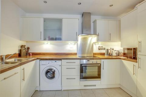 2 bedroom apartment for sale, West Wycombe Road, High Wycombe HP12