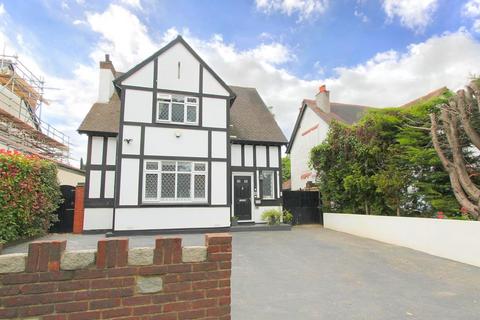 3 bedroom detached house for sale, Woodcote Road, Wallington SM6