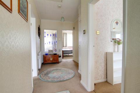 2 bedroom detached bungalow for sale, Youlgrave Avenue, Sutton-On-Sea LN12